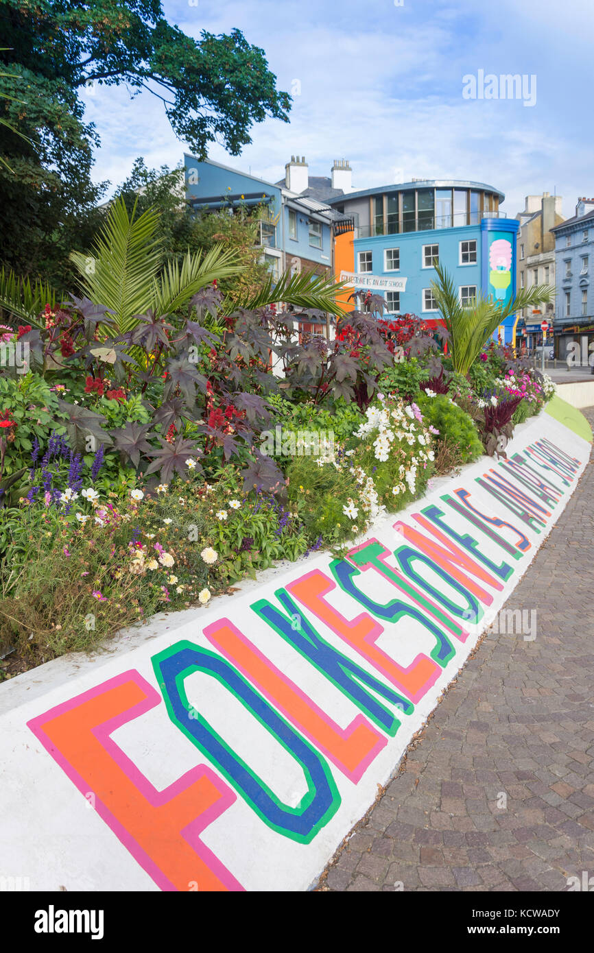 'Folkstone is an art school' sign, Harbour Street, Folkestone, Kent, England, United Kingdom Stock Photo