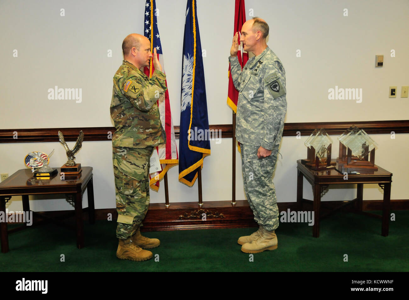 U.S. Army Maj. Gen. Robert R. Livingston, Jr. Adjutant General for South Carolina swears in U.S.Army Col. Barry G. Jones as the new Inspector General for South Carolina at the Ajutant Generals Complex Columbia S.c.,  April 7, 2016. Jones was most recently an instructor at the Air War College at Maxwell Air Force Base. (U.S. Army National Guard Photo by 2nd Lt. Tracci Dorgan-Bandy/Released) Stock Photo