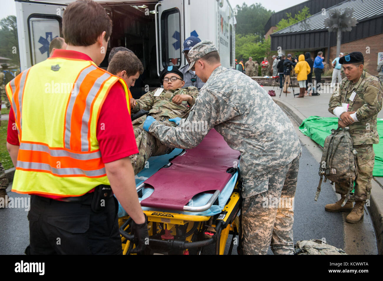 First responder from multiple hospitals, fire departments and law enforcement agencies from around the Columbia, South Carolina, area triage basic trainees during a mass casualty exercise at Fort Jackson, S.C., April 12, 2016. The exercise tested first responder capabilities and Fort Jackson’s command and control personnel. (U.S. Air National Guard Tech Sgt. Jorge Intriago) Stock Photo