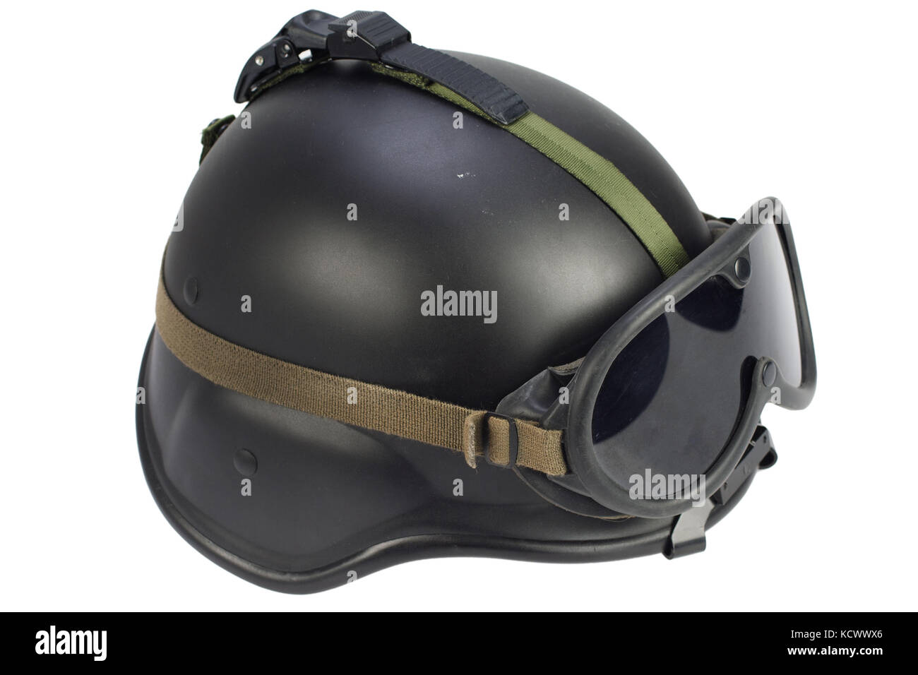 us army kevlar helmet with protective goggles Stock Photo Alamy