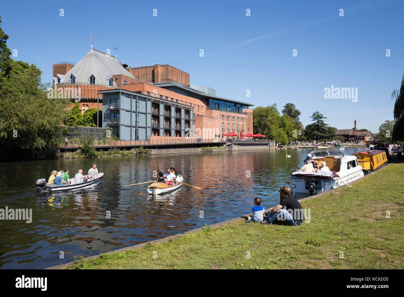 Rowing boats on the River Avon with the Royal Shakespeare Theatre