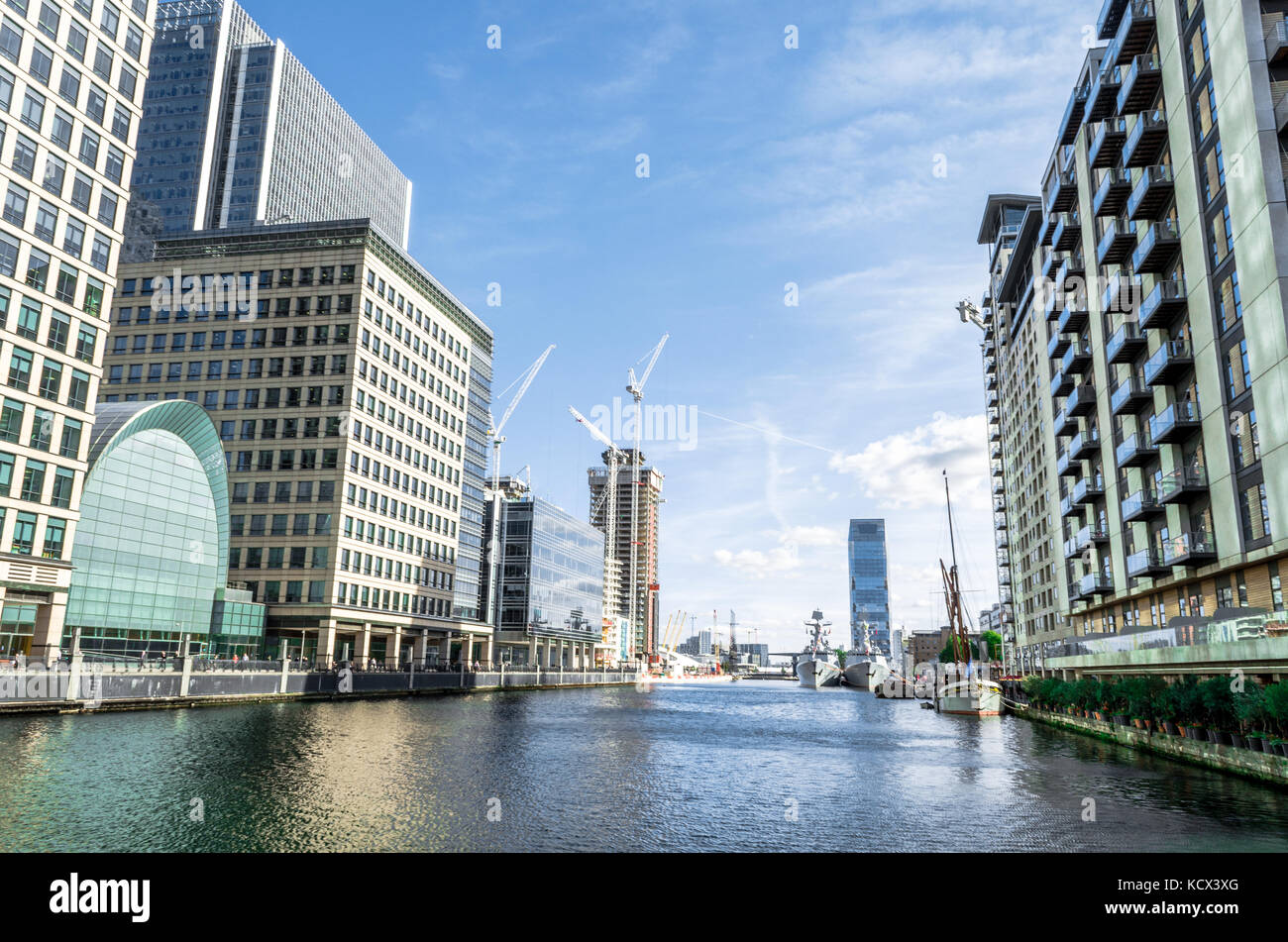 Corporate and City buildings at Canary Wharf, London Stock Photo - Alamy