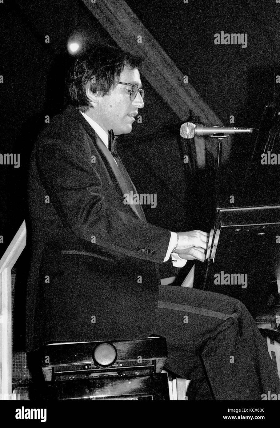 Stephen Schlaks in concert, Alessandria (Italy), 1981 Stock Photo