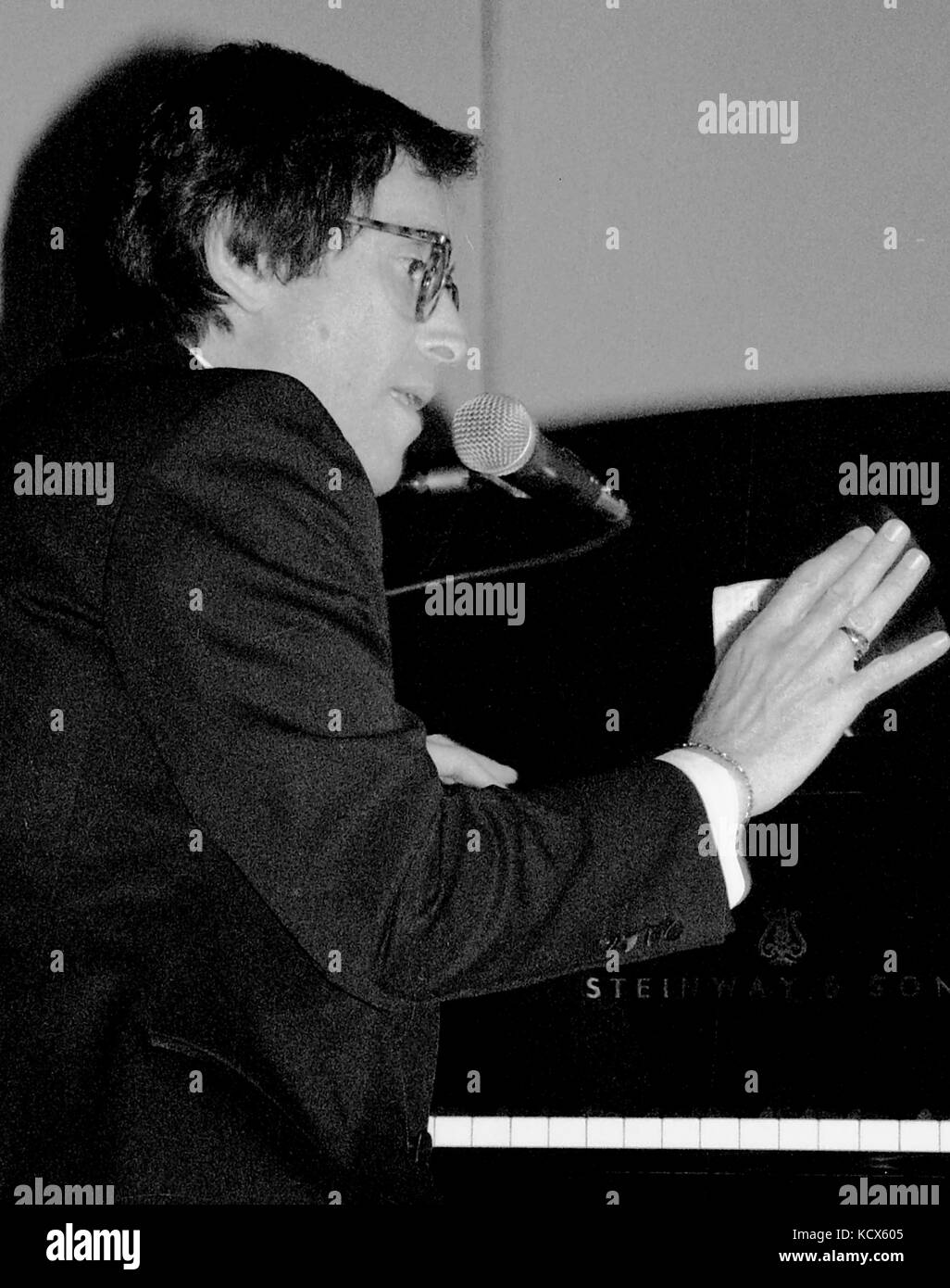 Stephen Schlaks in concert, Alessandria (Italy), 1981 Stock Photo