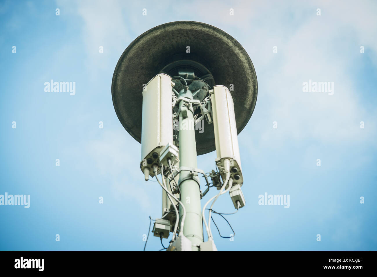 Nuclear warning siren hires stock photography and images Alamy