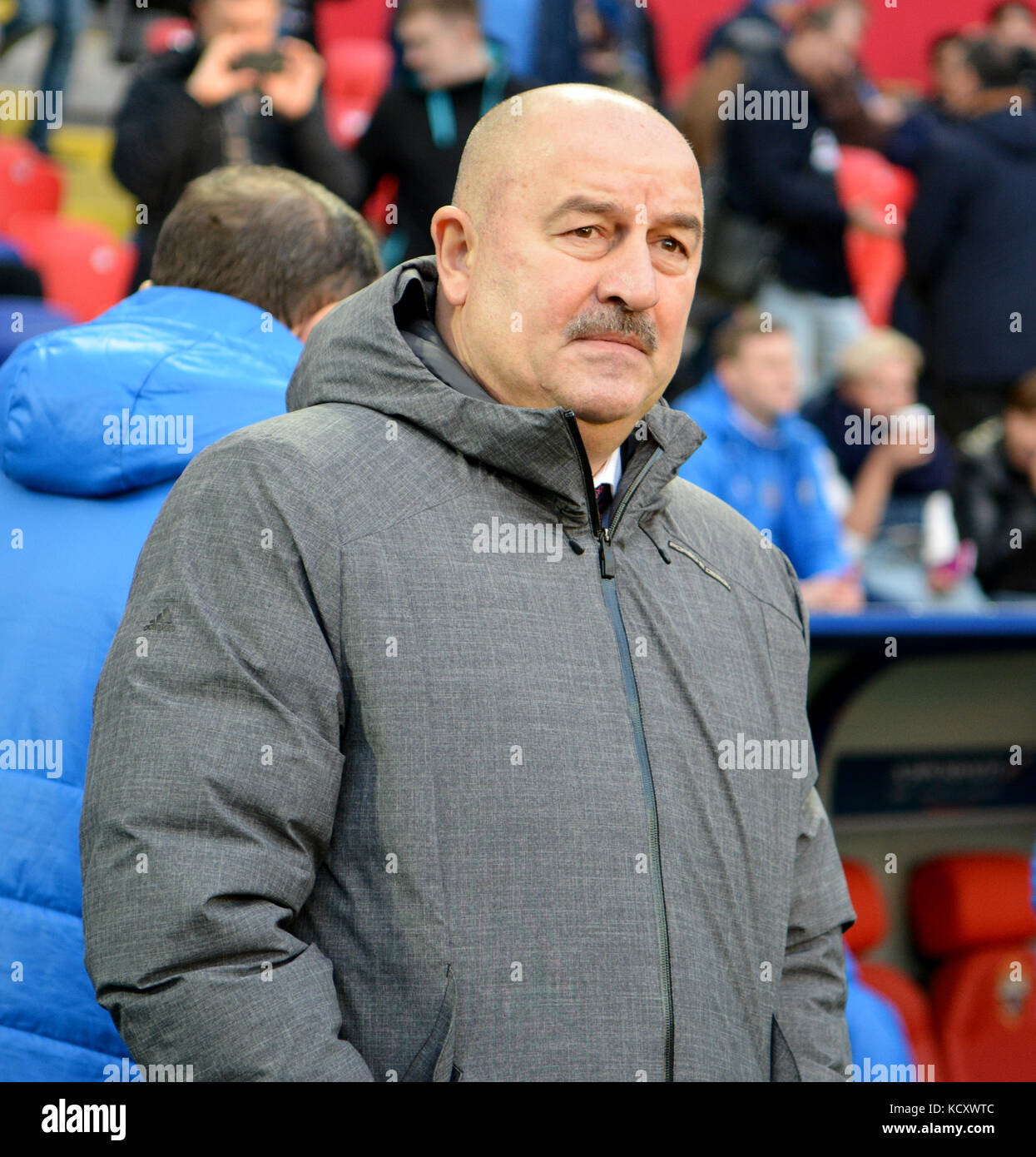 Moscow, Russia. 7th Oct, 2017. Russian national football team coach Stanislav Cherchesov during international test match against South Korea at VEB Arena stadium in Moscow. Credit: Alizada Studios/Alamy Live News Stock Photo