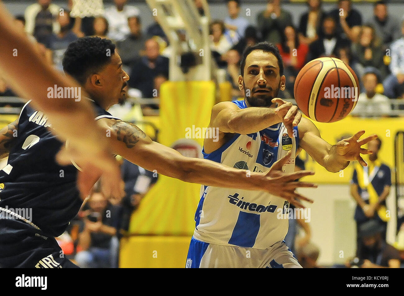Dinamo basket hi-res stock photography and images - Alamy