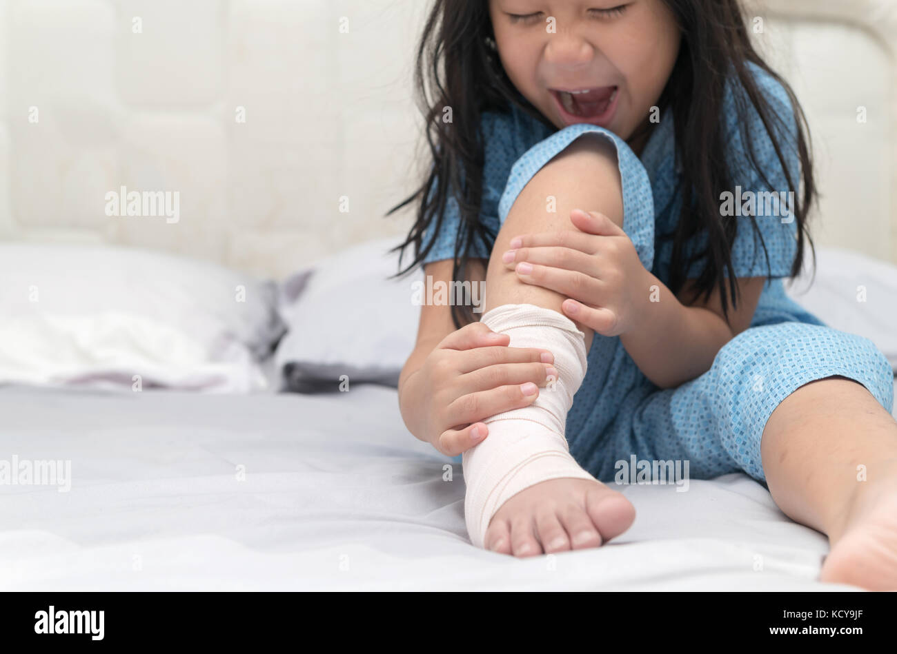 Sprained toe hires stock photography and images Alamy