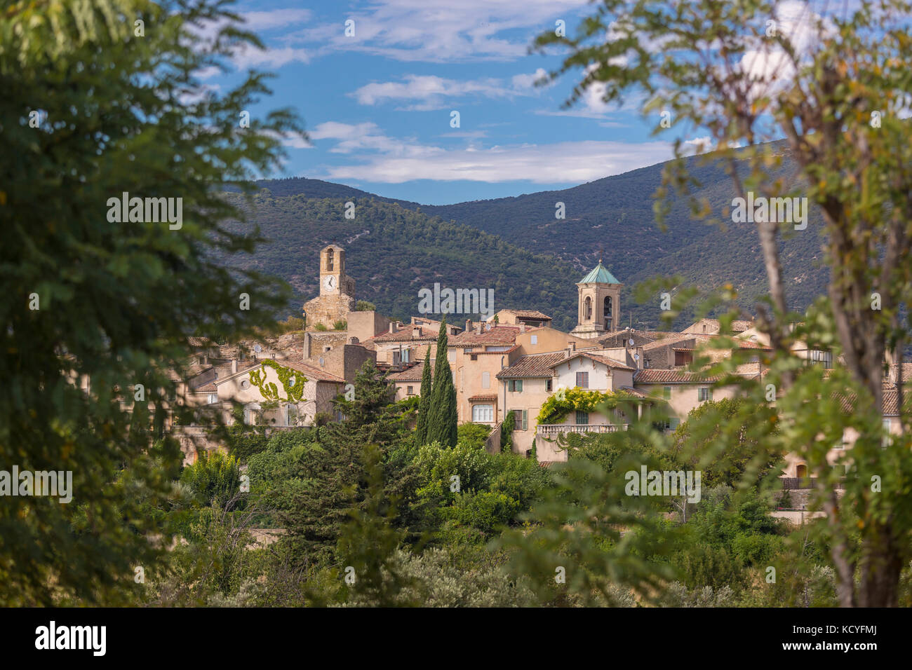 LOURMARIN, PROVENCE, FRANCE Lourmarin, a village in the Luberon