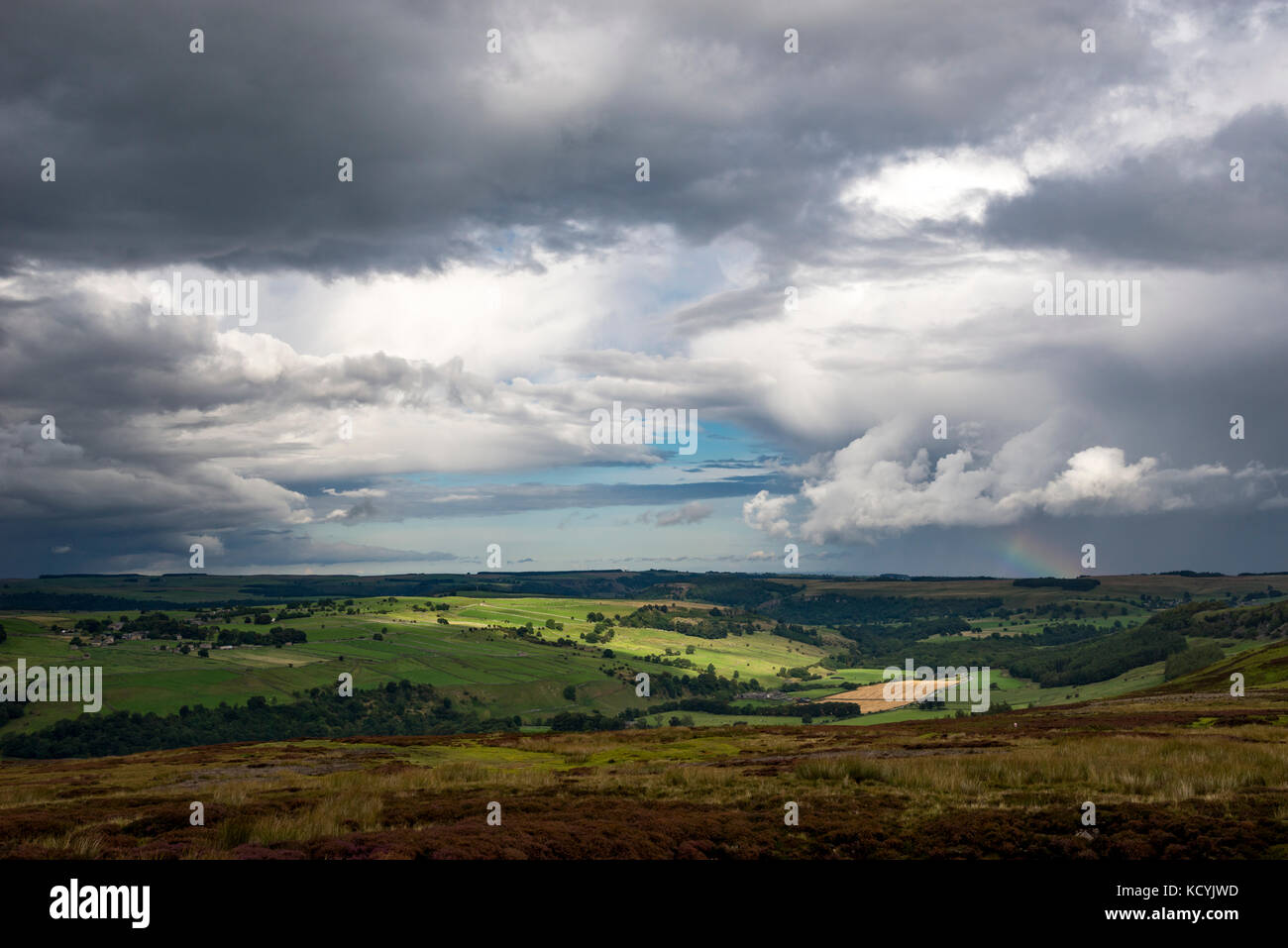 Big sky over lower Swaledale in the Yorkshire Dales, England. View from Grinton looking down the valley towards Richmond. Stock Photo
