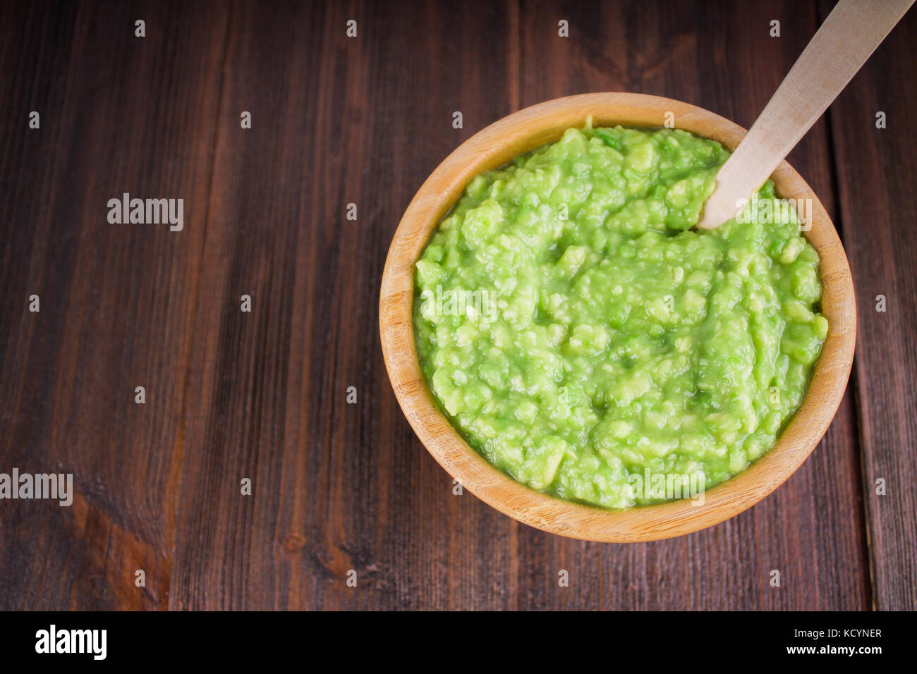 avocado Guacamole on molcajete real Mexican traditional procedure Stock Photo Alamy