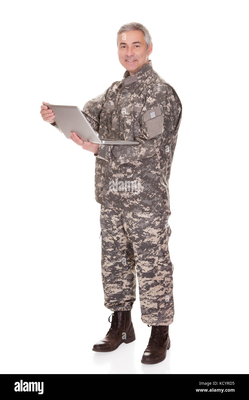 Soldier computer screen hi-res stock photography and images - Alamy