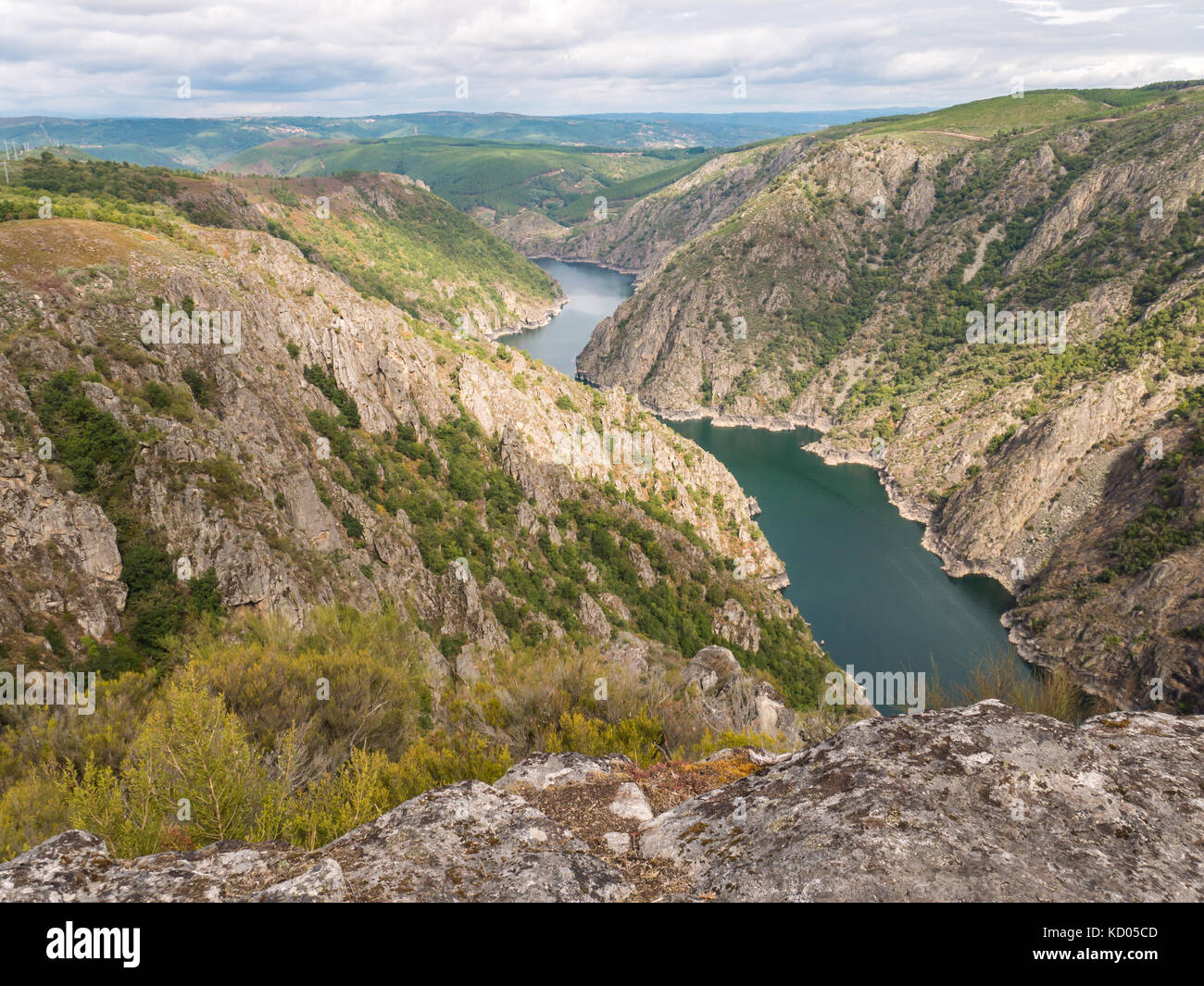 Canyon of Sil river in the province of Ourense, Galicia, Spain. Ribeira Sacra deep canyon landscape view from Vilouxe viewpoint. Stock Photo