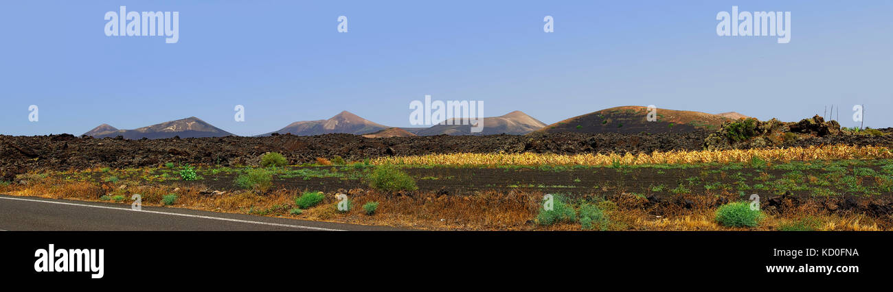 volcanic-landscape-south-east-of-timanfaya-national-park-seen-from-KD0FNA.jpg