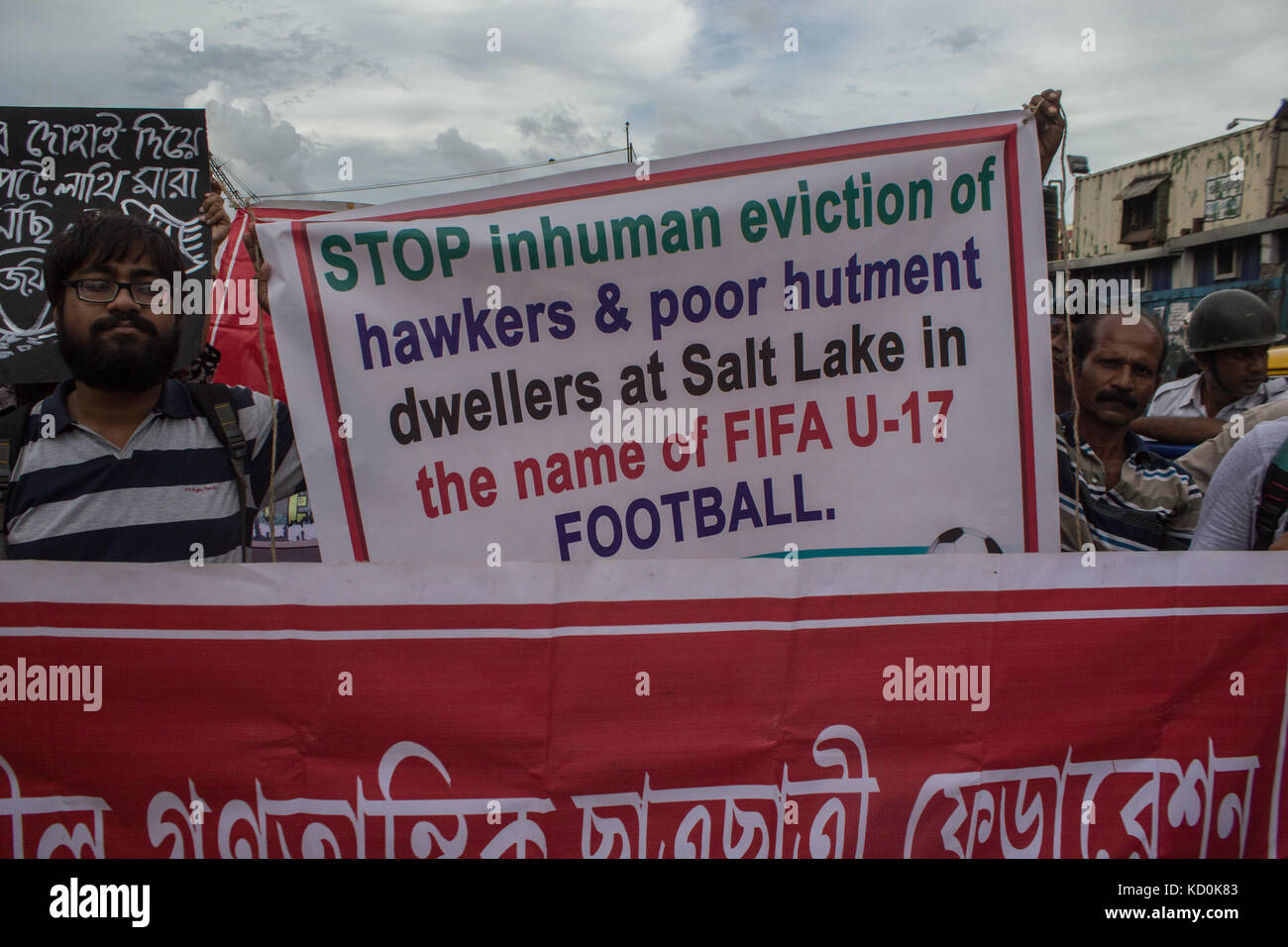 Kolkata, India. 8th October, 2017. Protest against forceful eviction of slum dwellers and hawkers for FIFA U-17 World Cup at Kolkata, India Credit: Sudip Maiti/Alamy Live News Stock Photo