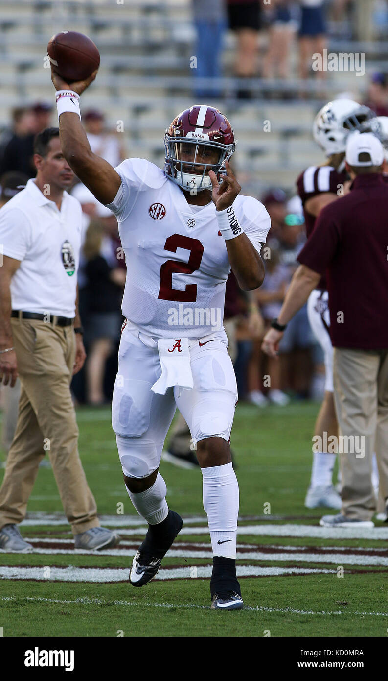 October 6, 2017: Alabama Crimson Tide quarterback Jalen Hurts (2) during the NCAA football game between the Alabama Crimson Tide and the Texas A&M Aggies at Kyle Field in College Station, TX; John Glaser/CSM. Stock Photo