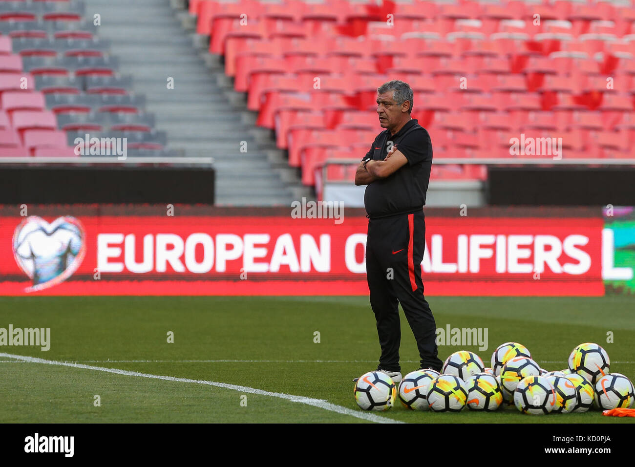 Lisbon, Portugal. 08th Oct, 2017. Portugal«s head coach Fernando Santos during National Team Training session before the match between Portugal and Switzerland at Luz Stadium in Lisbon on October 8, 2017. ( Credit: Bruno Barros/Alamy Live News Stock Photo