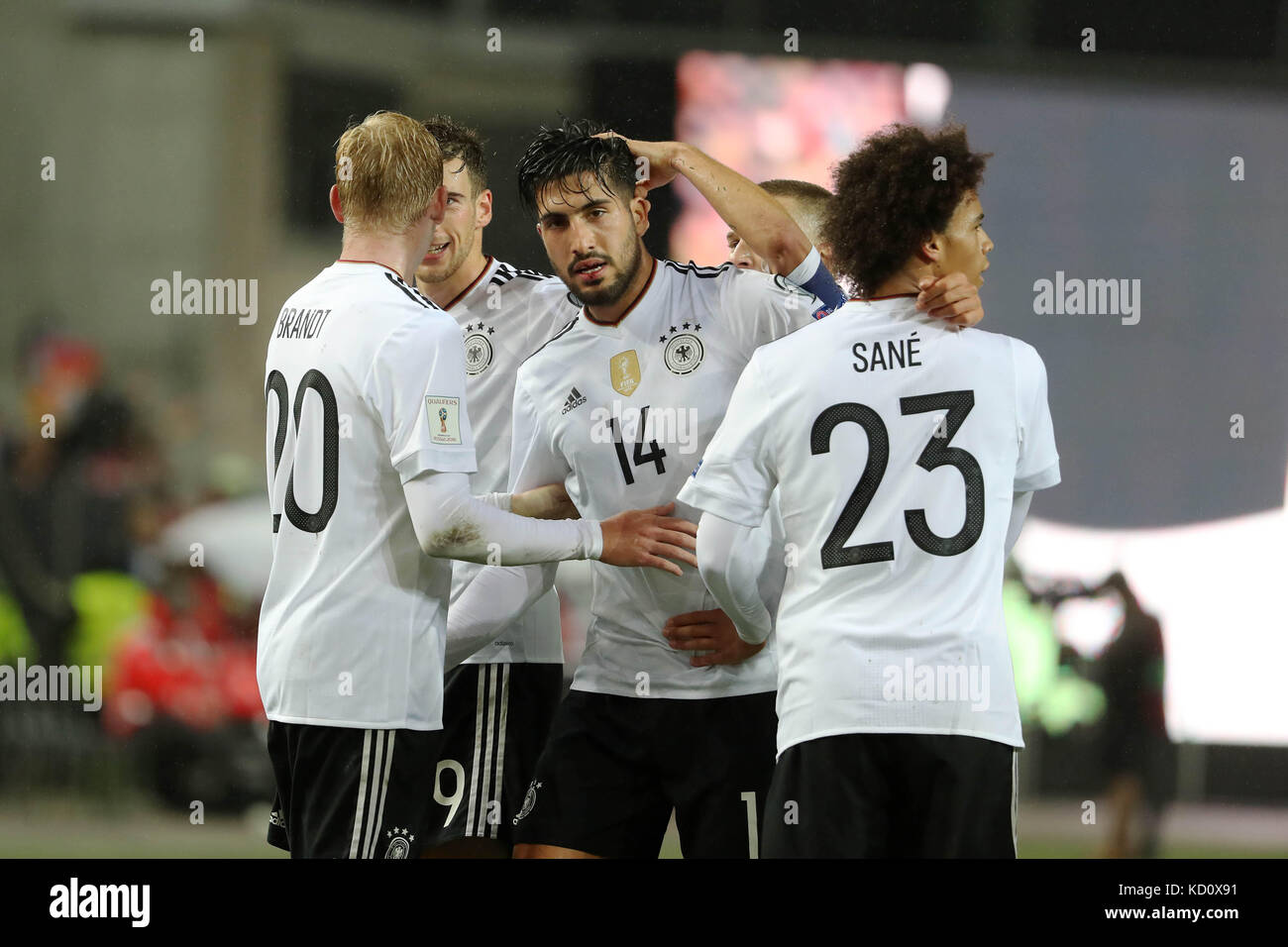Kaiserslautern, Germany. 8th Oct, 2017. Emre Can (C) of Germany celebrates with teammates after scoring during the FIFA 2018 World Cup Qualifiers Group C match between Germany and Azerbaijan at Fritz Walter Stadium in Kaiserslautern, Germany, on Oct. 8, 2017. Germany won 5-1. Credit: Ulrich Hufnagel/Xinhua/Alamy Live News Stock Photo