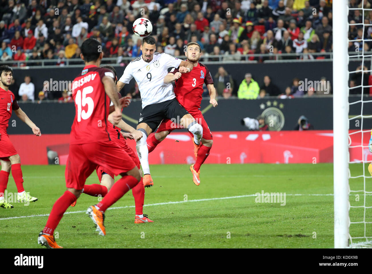 Kaiserslautern, Germany. 8th Oct, 2017. Sandro Wagner (2nd R) of Germany scores during the FIFA 2018 World Cup Qualifiers Group C match between Germany and Azerbaijan at Fritz Walter Stadium in Kaiserslautern, Germany, on Oct. 8, 2017. Germany won 5-1. Credit: Ulrich Hufnagel/Xinhua/Alamy Live News Stock Photo