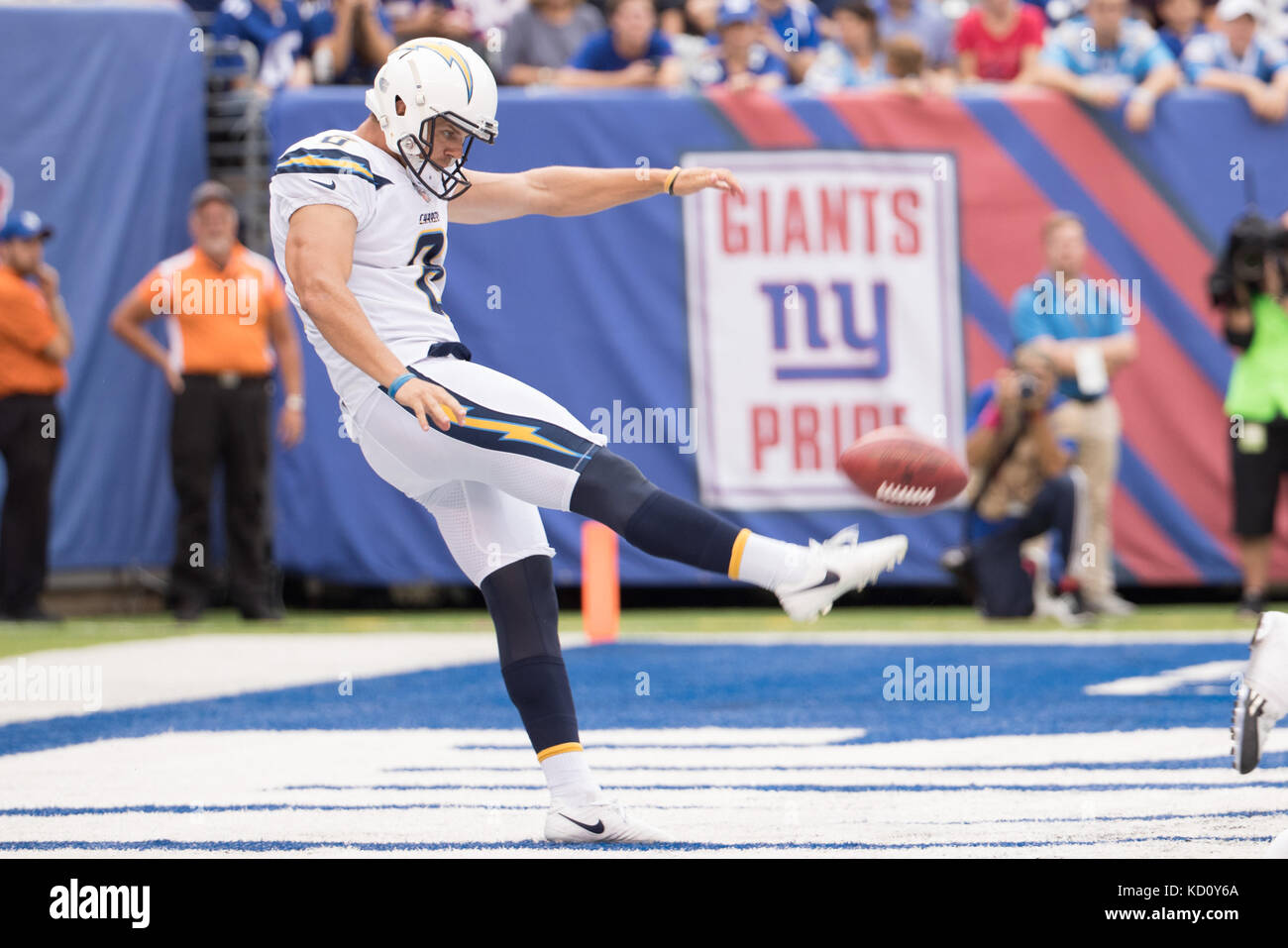 Los Angeles, CA, USA. 23rd Sep, 2018. Los Angeles Chargers punter Drew  Kaser (8) before the NFL Los Angeles Chargers vs Los Angeles Rams at the Los  Angeles Memorial Coliseum in Los