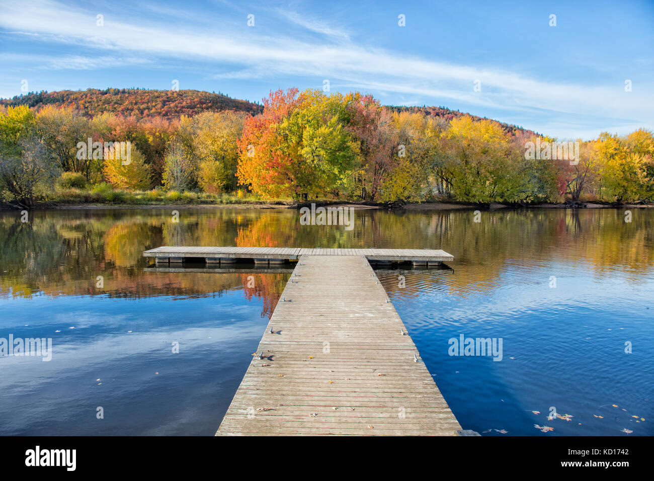 Dock, Kennebecasis River, Lighthouse River Centre, Hampton, New