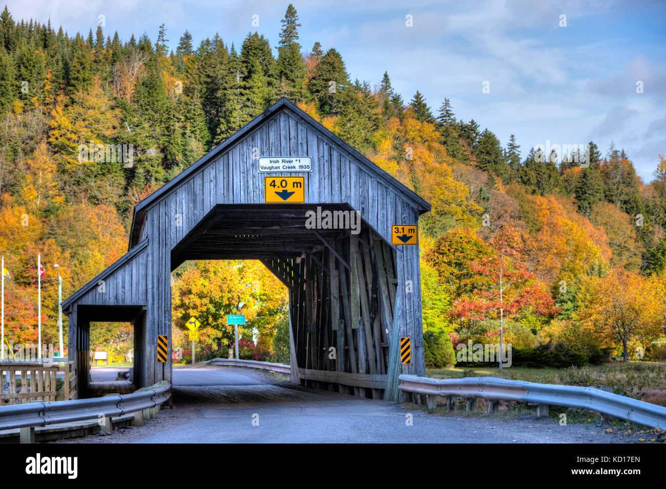 Irish River #1 Covered Bridge, Vaughan Creek, St. Martins, Bay of Fundy, New Brunswick, Canada Stock Photo