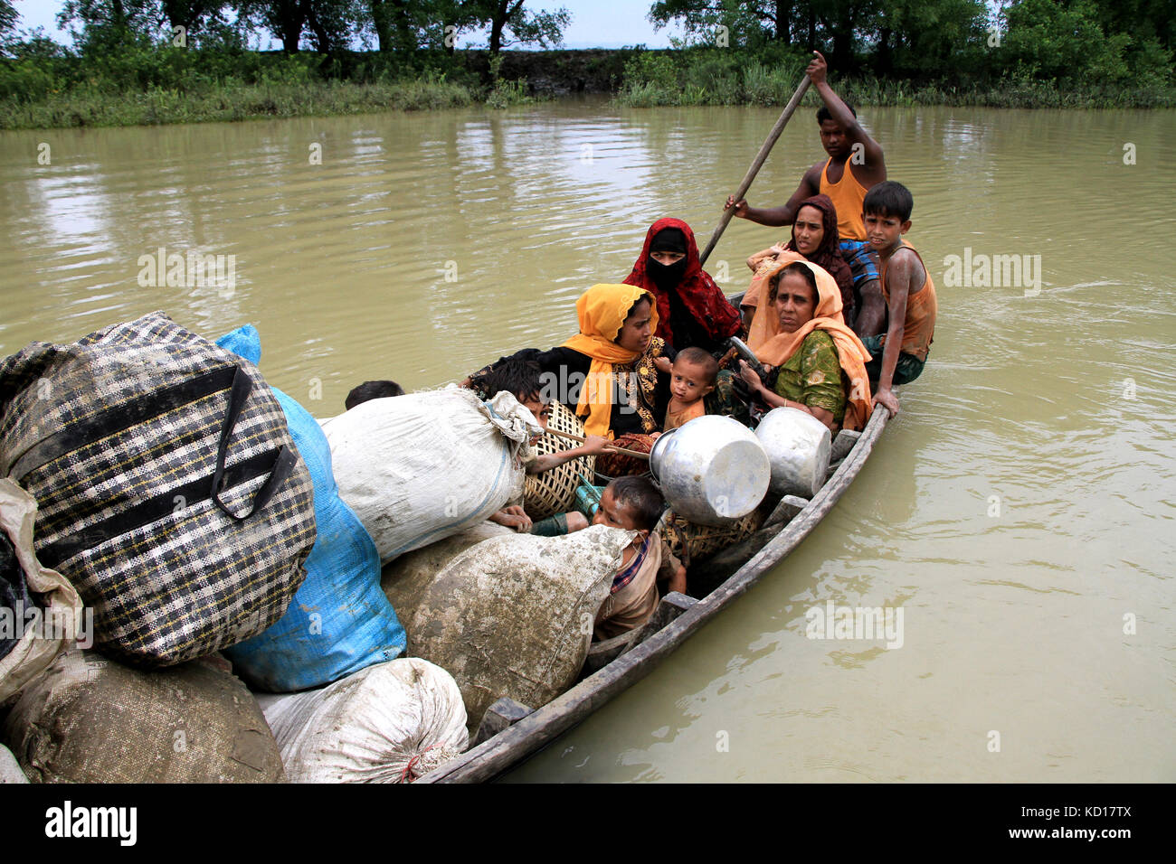 Bangladesh. Rohingya refugees fleeing from Rakhine state entered Bangladesh territory in Cox’s Bazar, Bangladesh. © Rehman Asad/Alamy Stock Photo Stock Photo