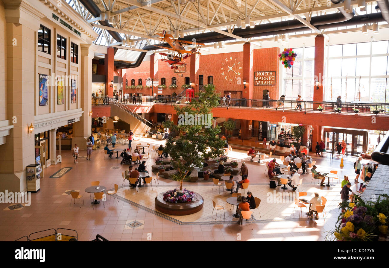 Atrium inside Market Square in Saint John, New Brunswick, Canada. In addition to shops and restaurants, the complex includes the Saint John Public Library and the New Brunswick Museum among its tenants Stock Photo