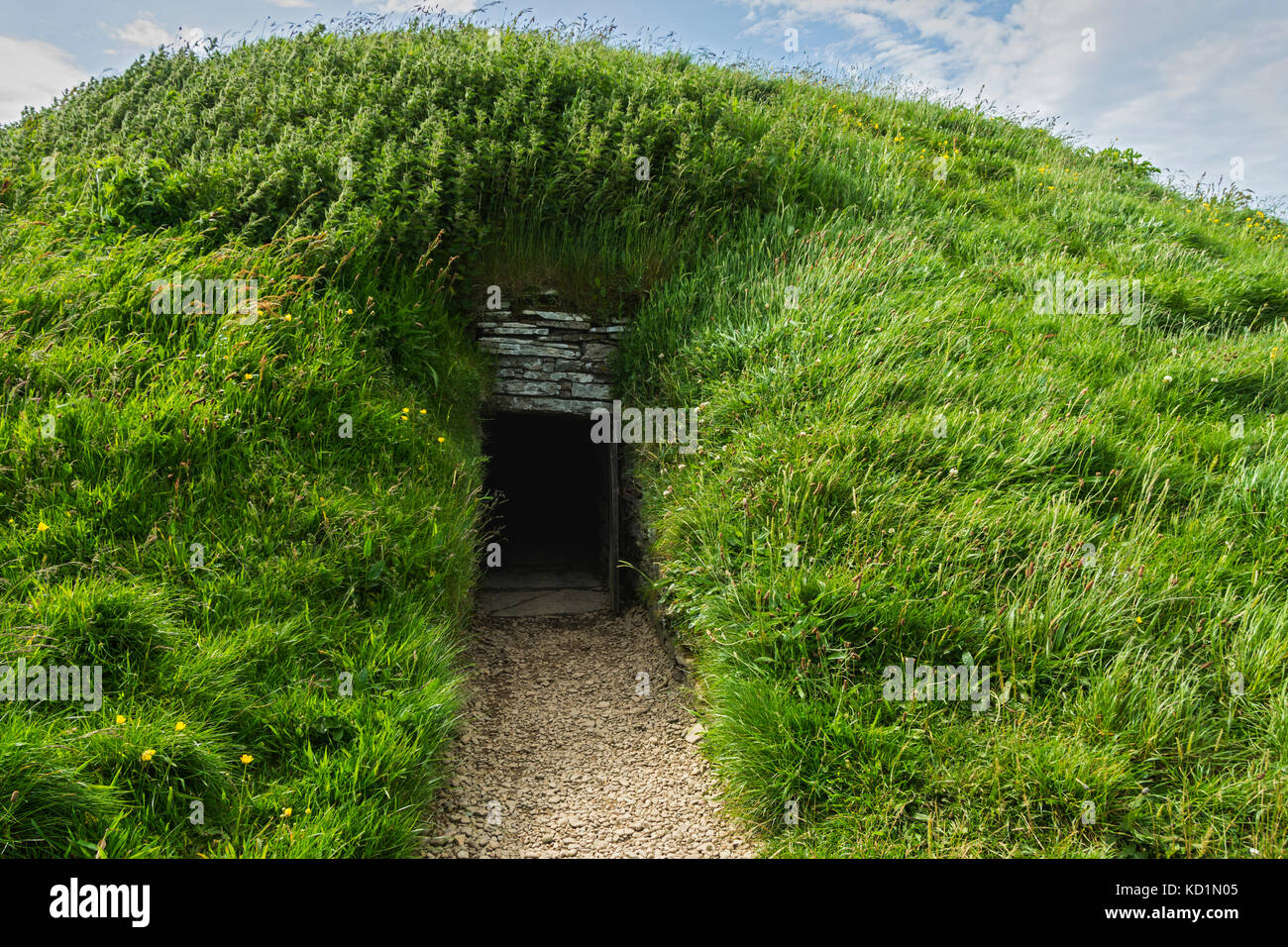 The entrance to Cuween Hill chambered cairn. Orkney Mainland, Scotland, UK. Stock Photo