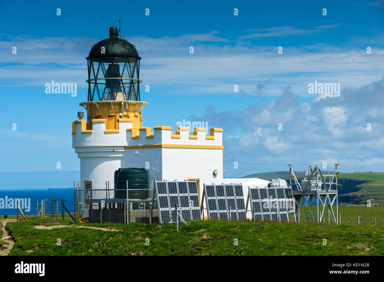 The Brough of Birsay Lighthouse, built 1925. Brough of Birsay, Orkney, Scotland, UK. Stock Photo