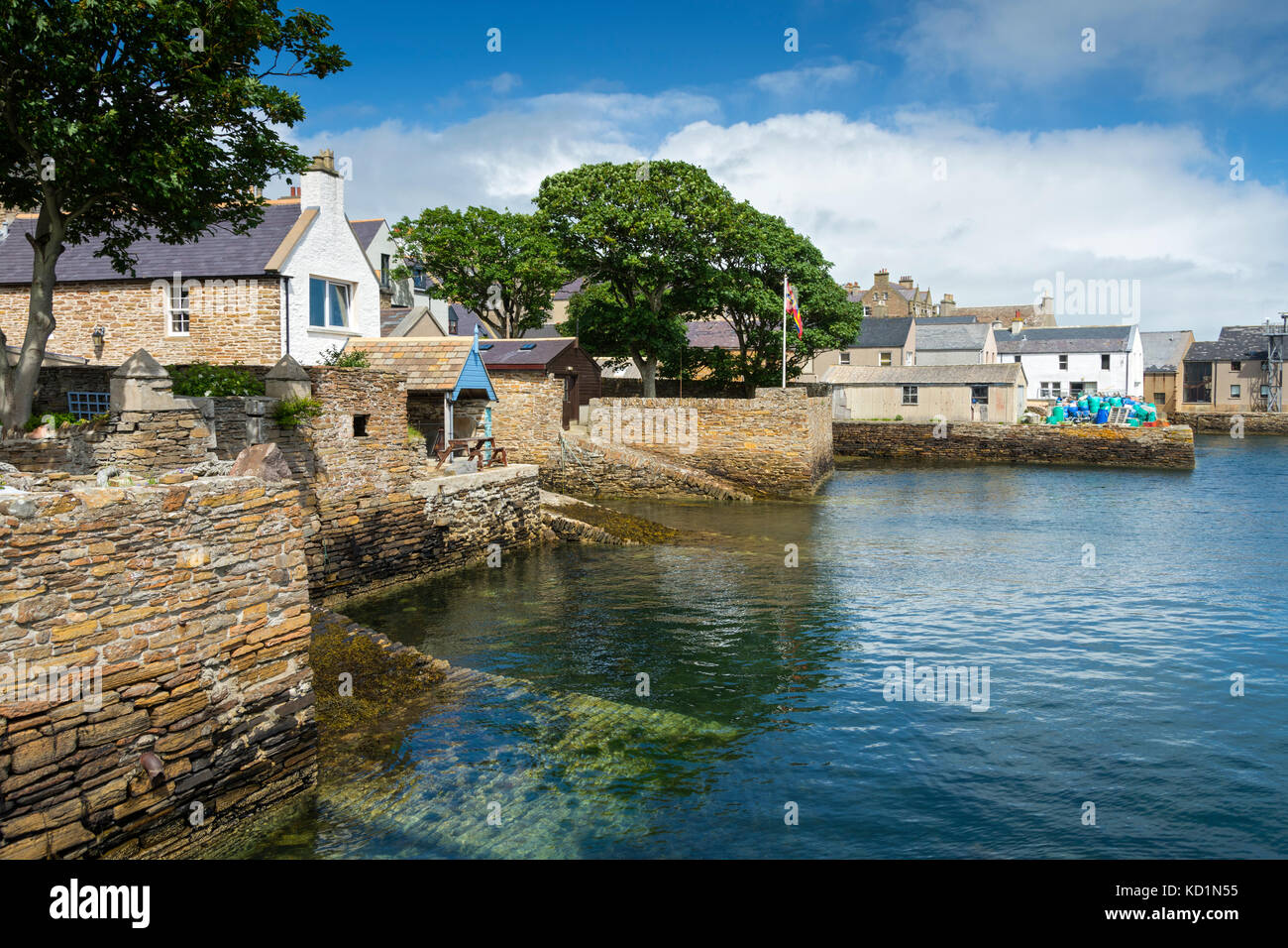 Cottages backing on to the sea at the old jetty, Stromness, Orkney Mainland, Scotland, UK. Stock Photo