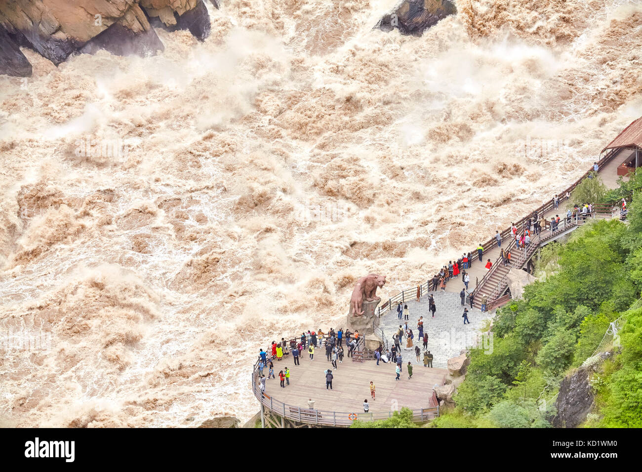 Tiger Leaping Gorge, one of the deepest and most spectacular river canyons in the world, located on the Jinsha River. Stock Photo
