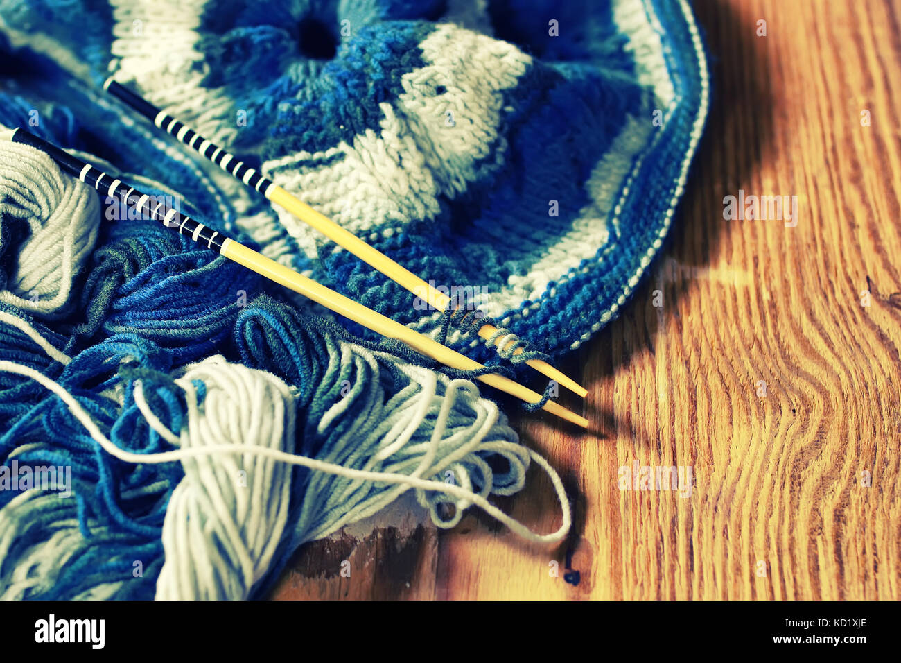 toned wool and knitting needles Stock Photo Alamy