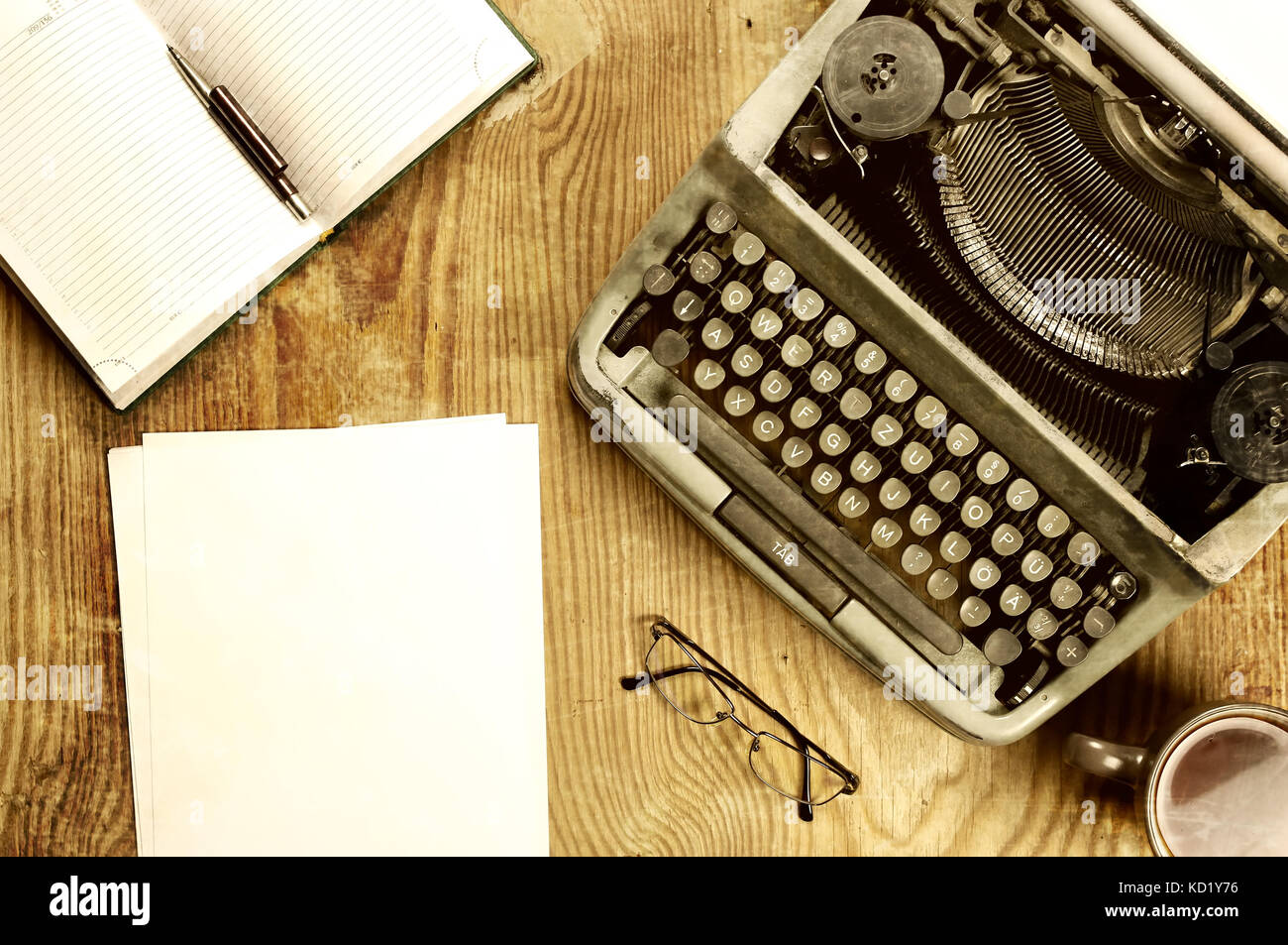 writer desktop with typewriter retro Stock Photo Alamy