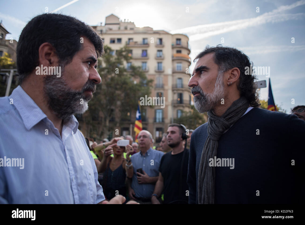 Jordi Sánchez, Catalan National Assembly (ANC) and Jordi Cuixart, from Omniun Cultural, University Square, Barcelona. Credit: Alamy / Carles Desfilis Stock Photo