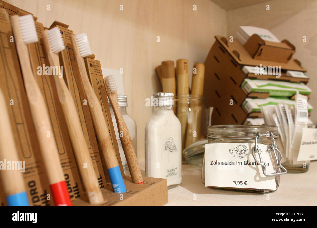 Hamburg, Germany. 5th Sep, 2017. Toothbrushes, toothpaste and dental ...