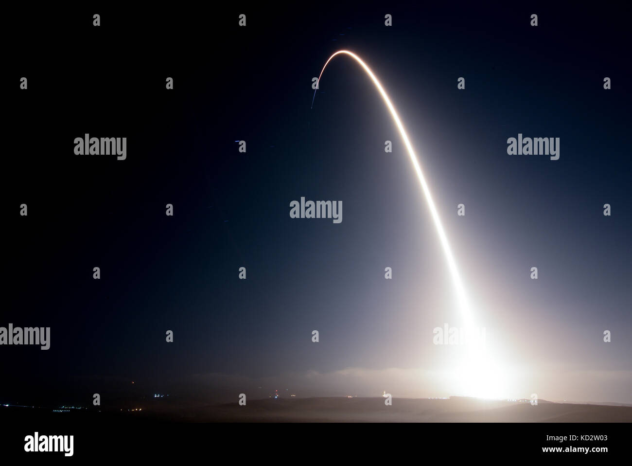 Lompoc, USA. 09th Oct, 2017. The SpaceX Falcon 9 rocket streaks into the dawn sky carrying ten