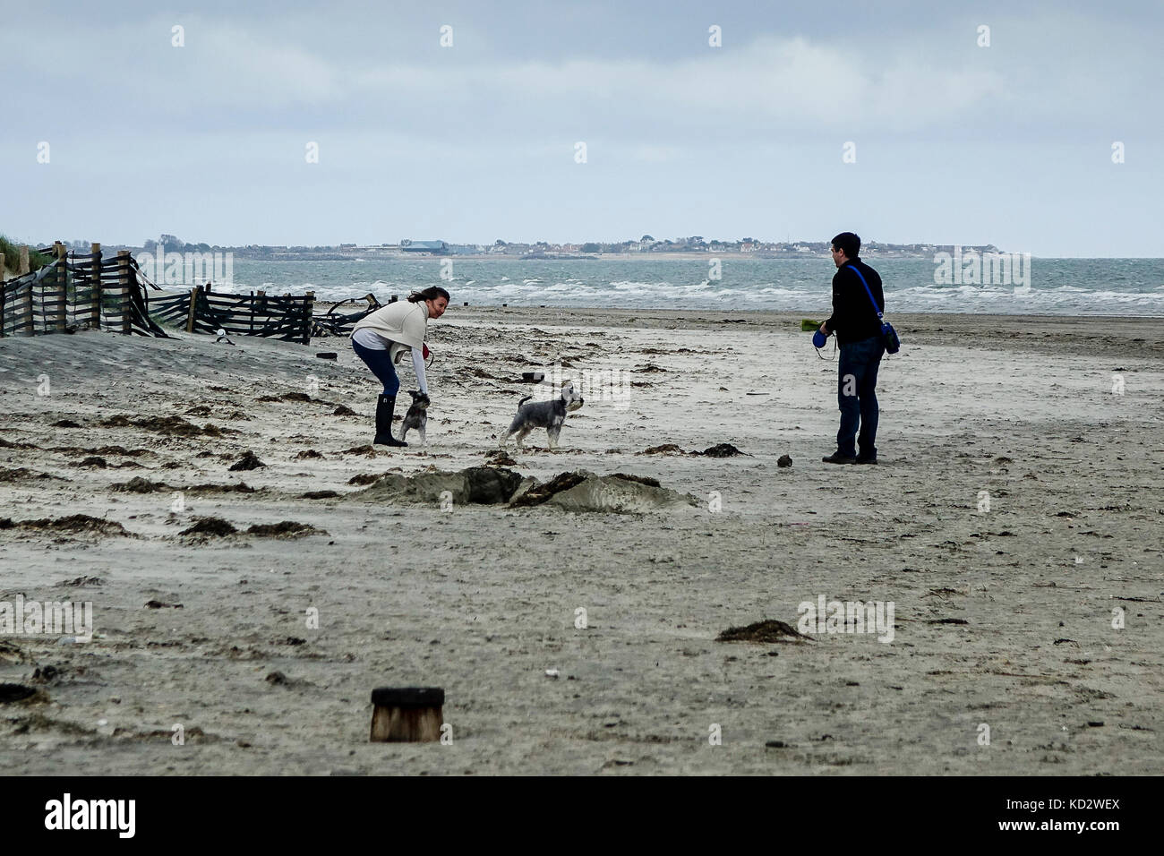 West Strand, West Wittering, West Sussex, UK. 10th October 2017. Low