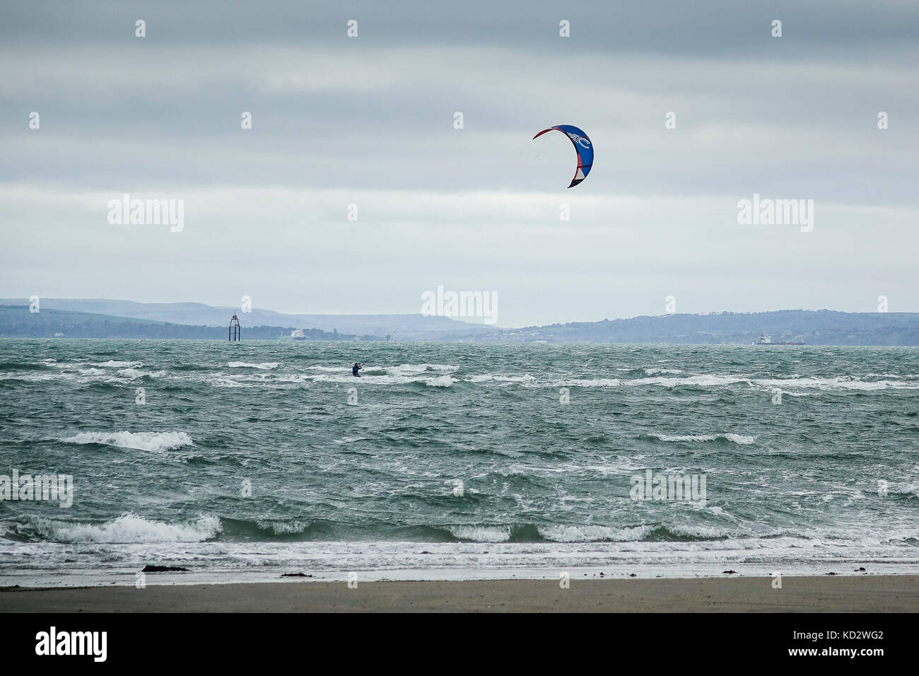 West Strand, West Wittering, West Sussex, UK. 10th October 2017. Low