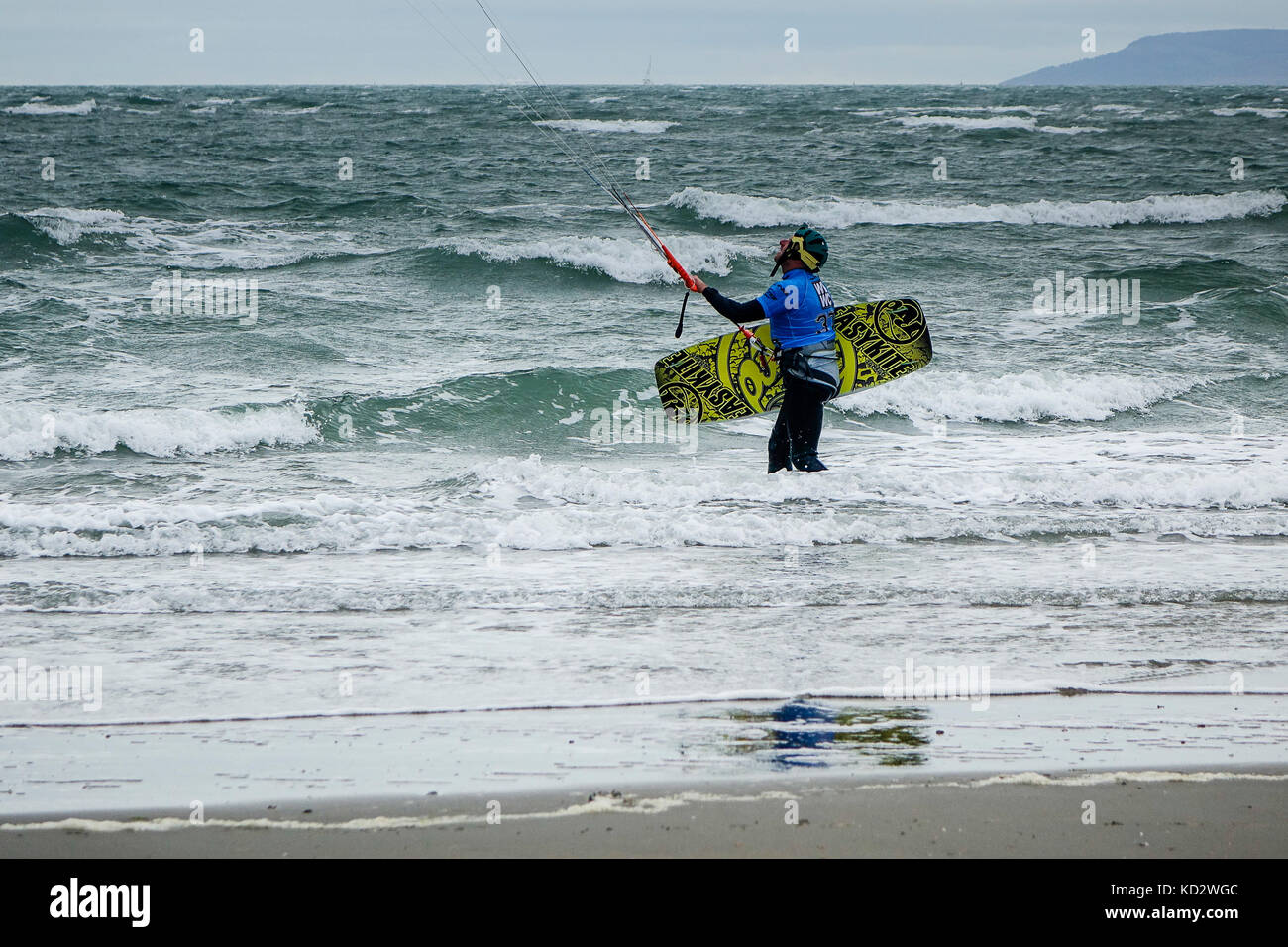 West Strand, West Wittering, West Sussex, UK. 10th October 2017. Low
