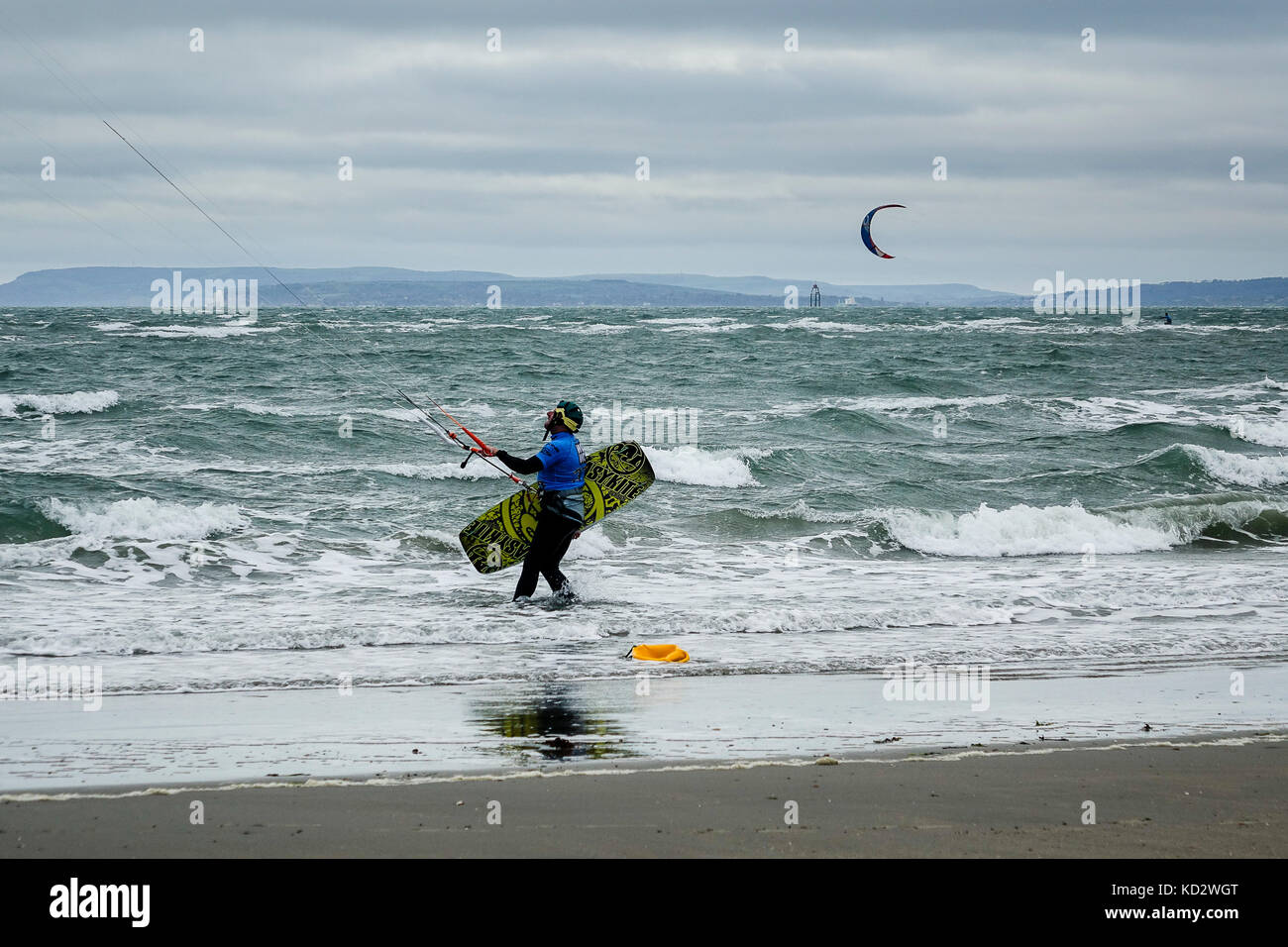 West Strand, West Wittering, West Sussex, UK. 10th October 2017. Low