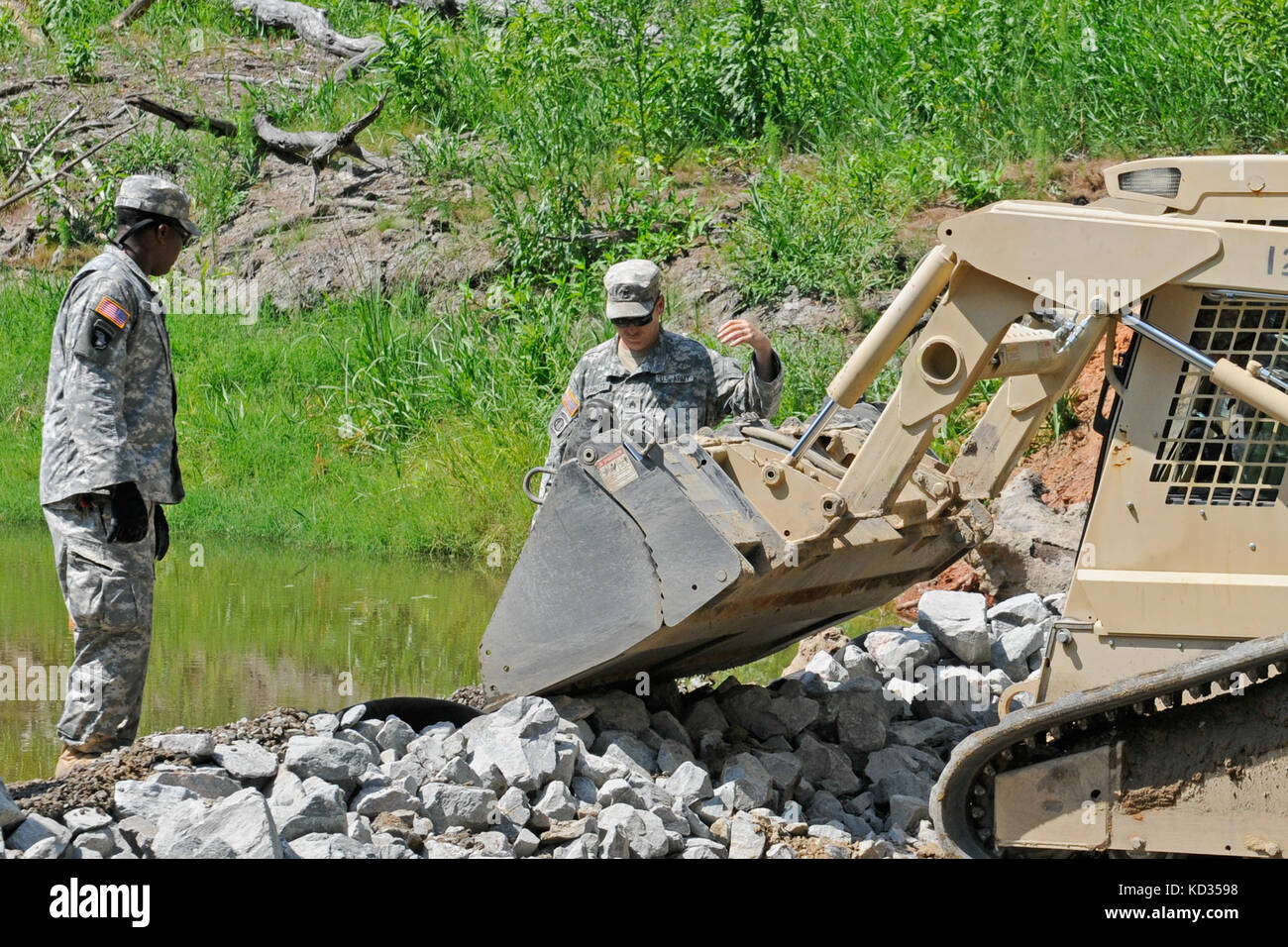 Soldiers of the 122nd Engineer Battalion work on several projects as part of their 2015 annual training exercise at the Savannah River Site near Aiken, S.C., July 22, 2015.  The exercise was the result of a joint project between the South Carolina National Guard and the Savannah River Site that provided civil-works training opportunities for the soldiers and needed infrastructure improvements for the site.  The exercise ran July 8 – July 25. (U.S. Army National Guard photo by Sgt. Kevin Pickering/Released) Stock Photo