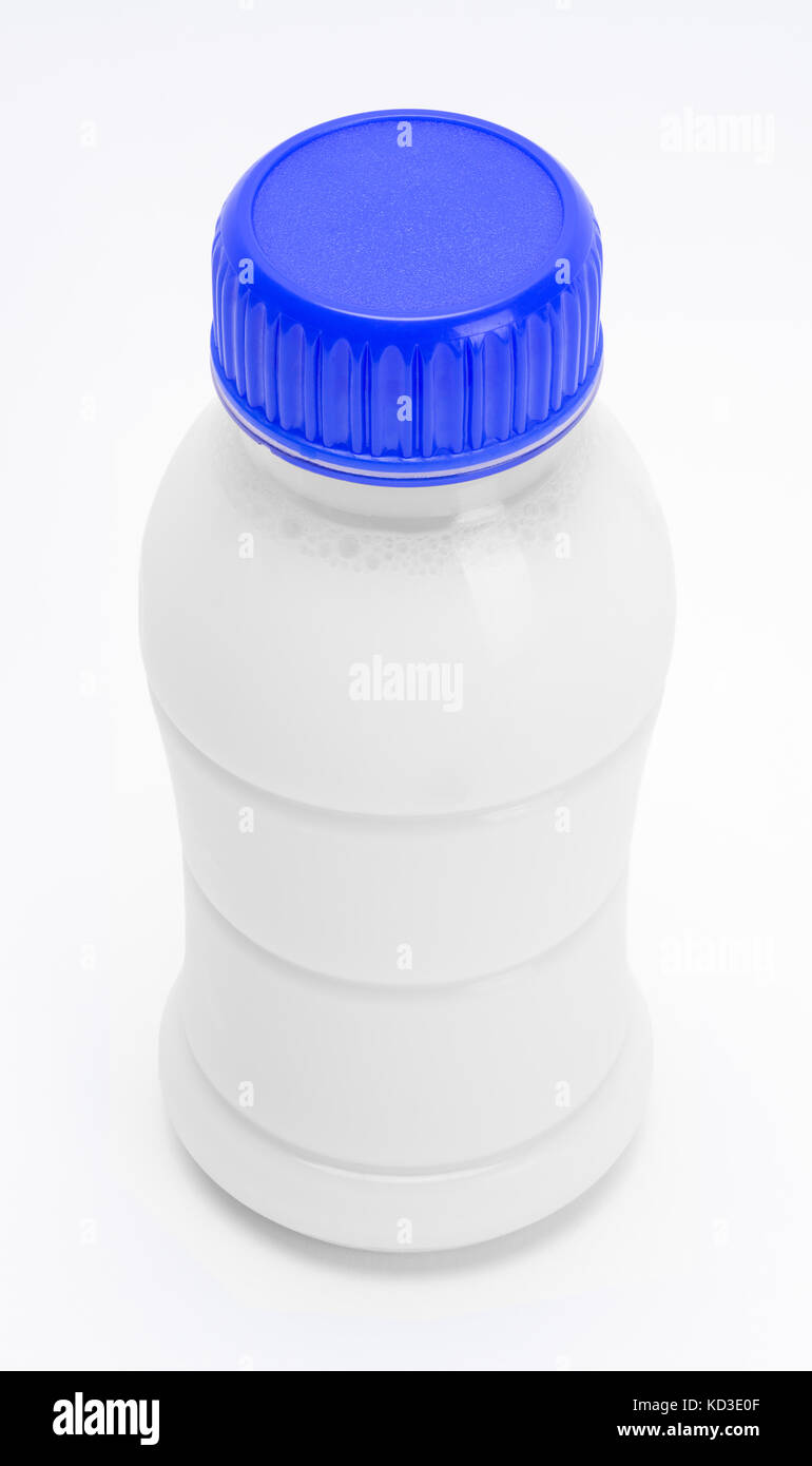 https://c8.alamy.com/comp/KD3E0F/small-bottle-of-white-milk-isolated-on-a-white-background-KD3E0F.jpg