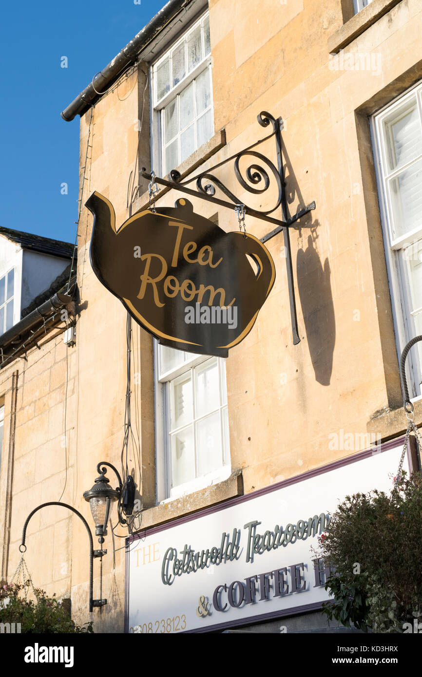 Cotswold tea room sign and shop front in the sunlight. Moreton in Marsh, Cotswolds, Gloucestershire, England Stock Photo