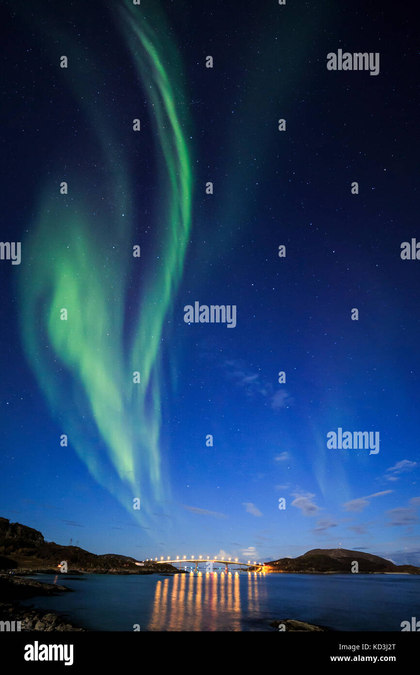 aurora-borealis-or-northern-lights-active-coloured-curtains-moving