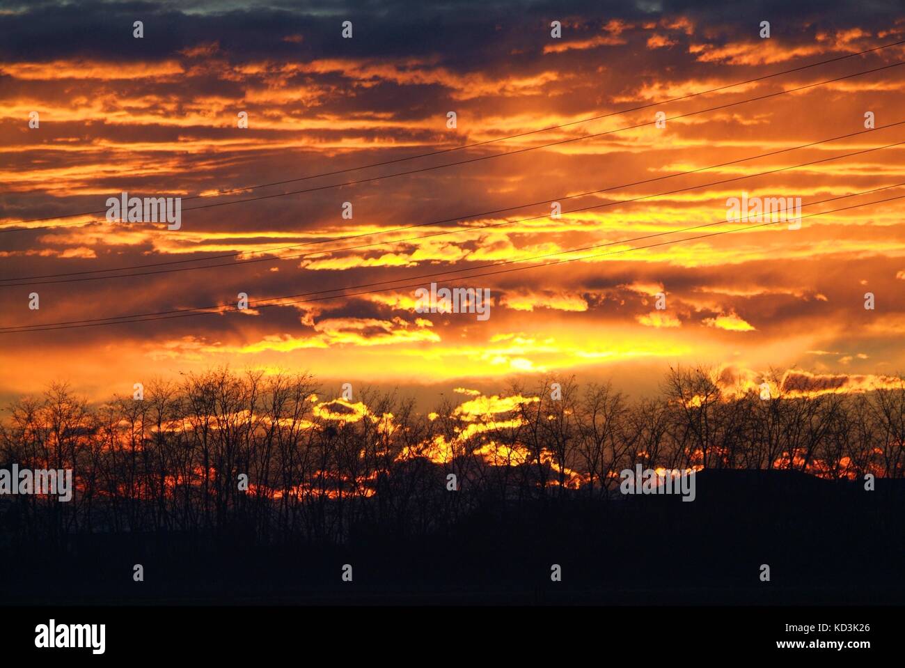 Beautiful fiery sunset sky hi-res stock photography and images - Alamy