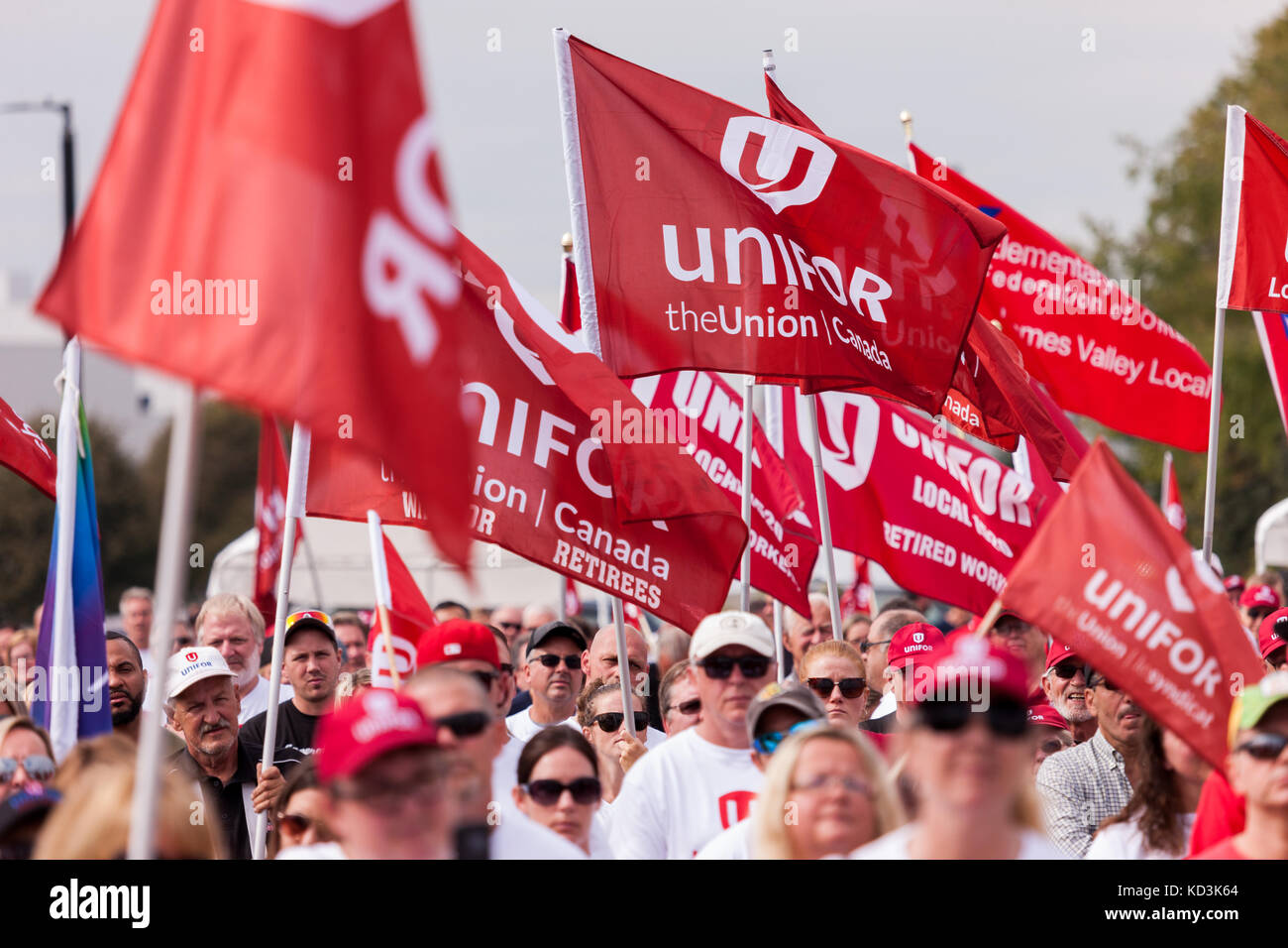 Unifor Local 88 members, their families and members of other unions participate in a solidarity rally in Ingersoll, ON, on Oct, 6, 2017. The workers h Stock Photo