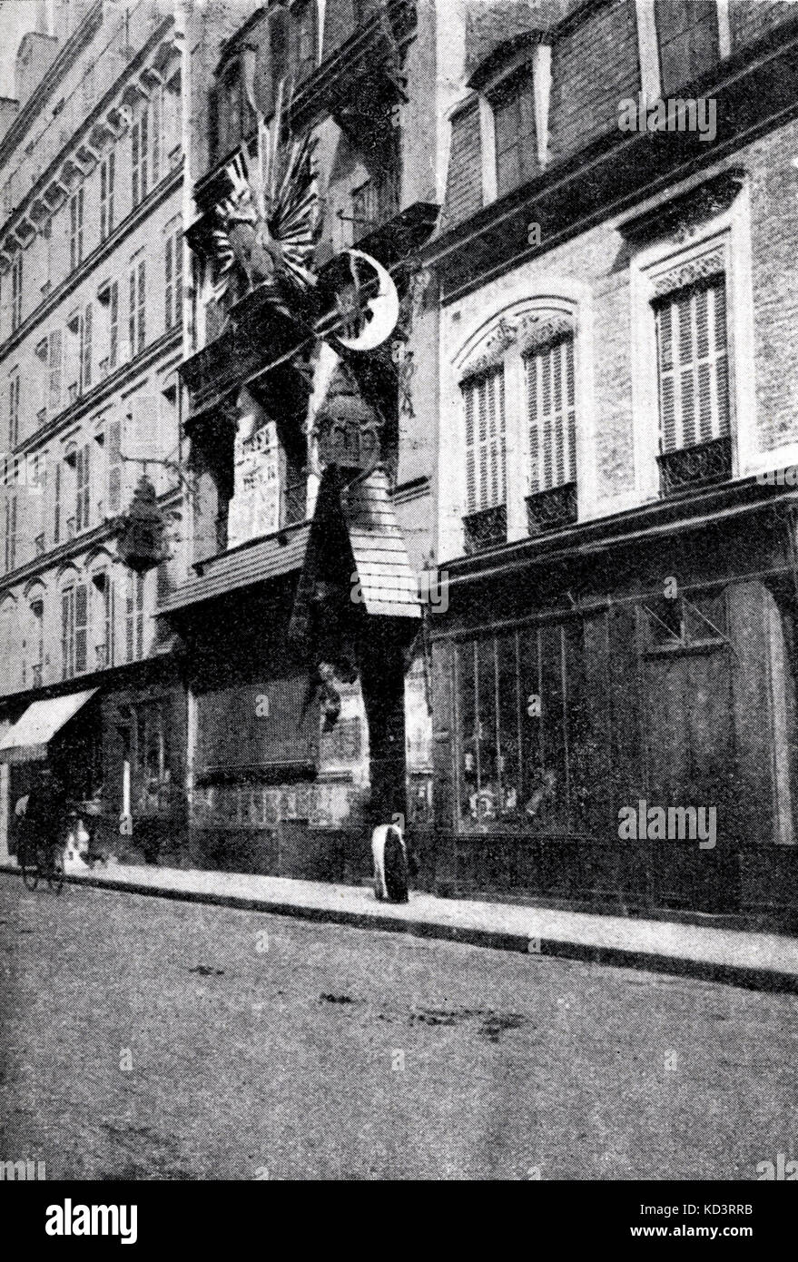 PARIS - 'Le chat noir' cabaret. - exterior of the building where it was held. Meeting point for artists, musicians & intellectuals of Paris at turn of 20th century. Satie. French composer, 1866-1925 Stock Photo