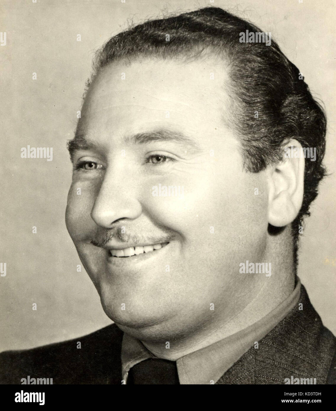 Josef Locke portrait. Irish singer (famous for When it's moonlight in Mayo, The Bard of Armach etc). Original name was Joseph McLaughlin 23 March 1917 - 15 October 1999 Stock Photo