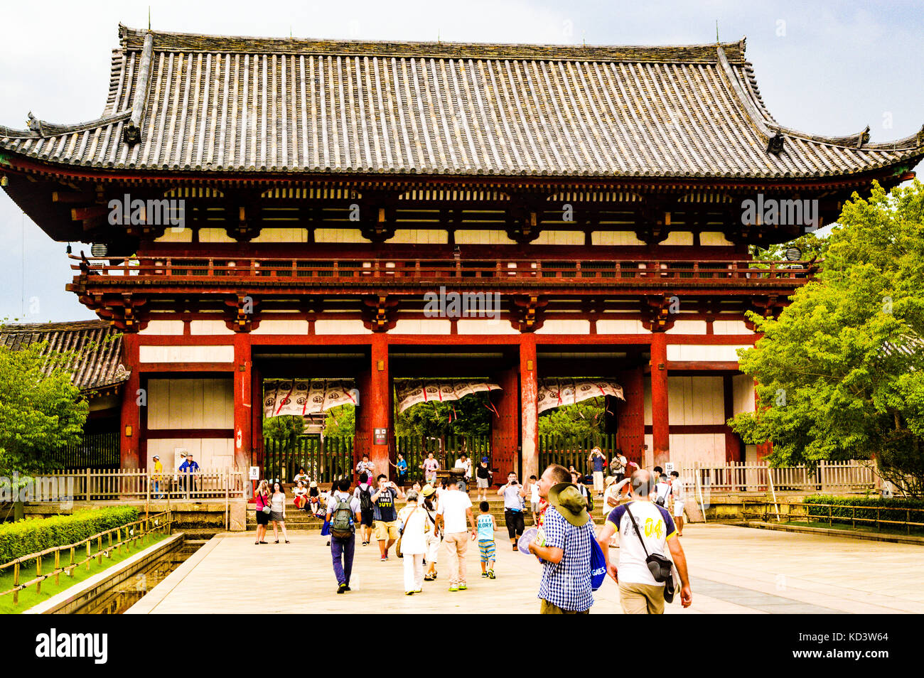 Main gate to the Todaiji Temple, Nara, Tokyo Japan Stock Photo - Alamy